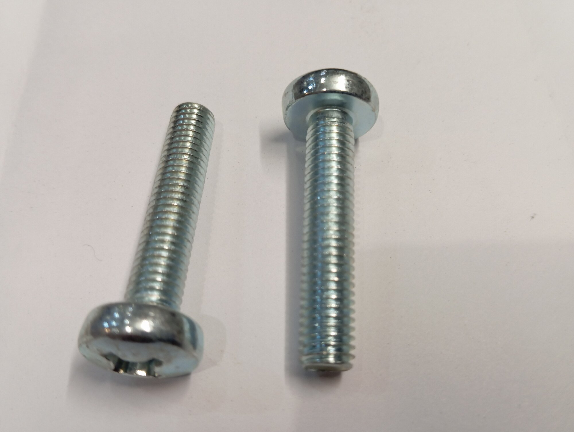 Винт хромированный 8*40. упаковка 50шт.