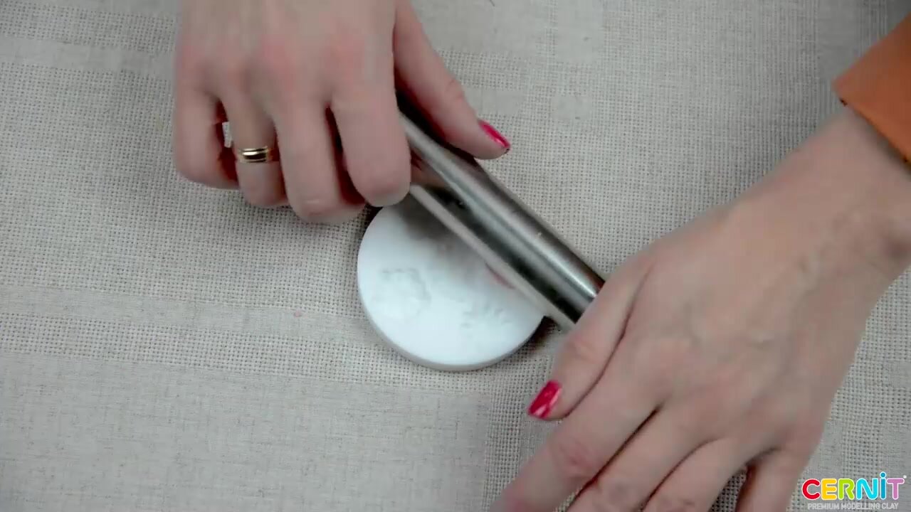 Молд силиконовый для шоколада, воска, мыла, гипса и эпоксидной смолы 'Цветочки', 7 см, Cernit — фото 1