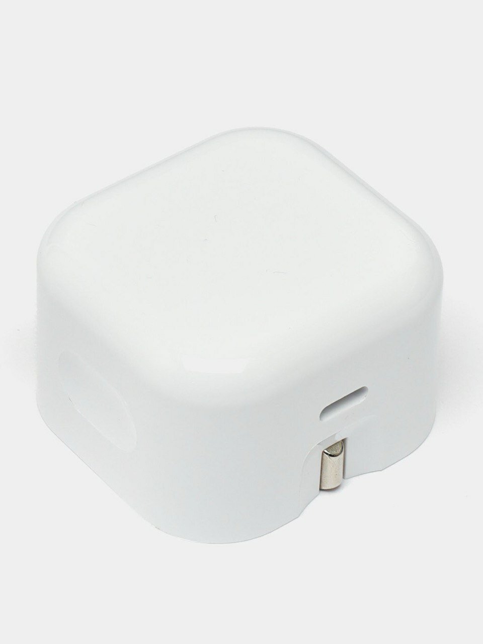 Apple 20W адаптер, 2-контактное зарядное устройство, iPhone и iPad — фото 1