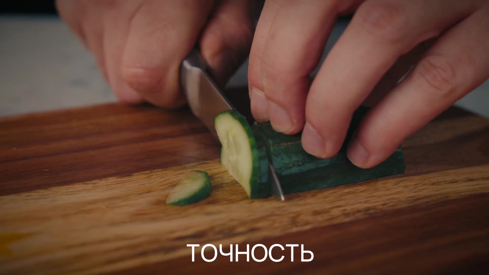 Набор кухонных ножей с подставкой из бука и точилкой — фото 1