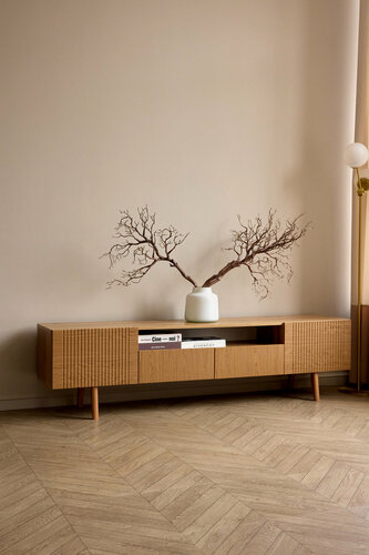 Изображение товара Тумба под телевизор Сканди - 2Я (1.3) размеры ш180*в47*г35. Корпус Дуб Вотан / Фасады МДФ Дуб светлый.