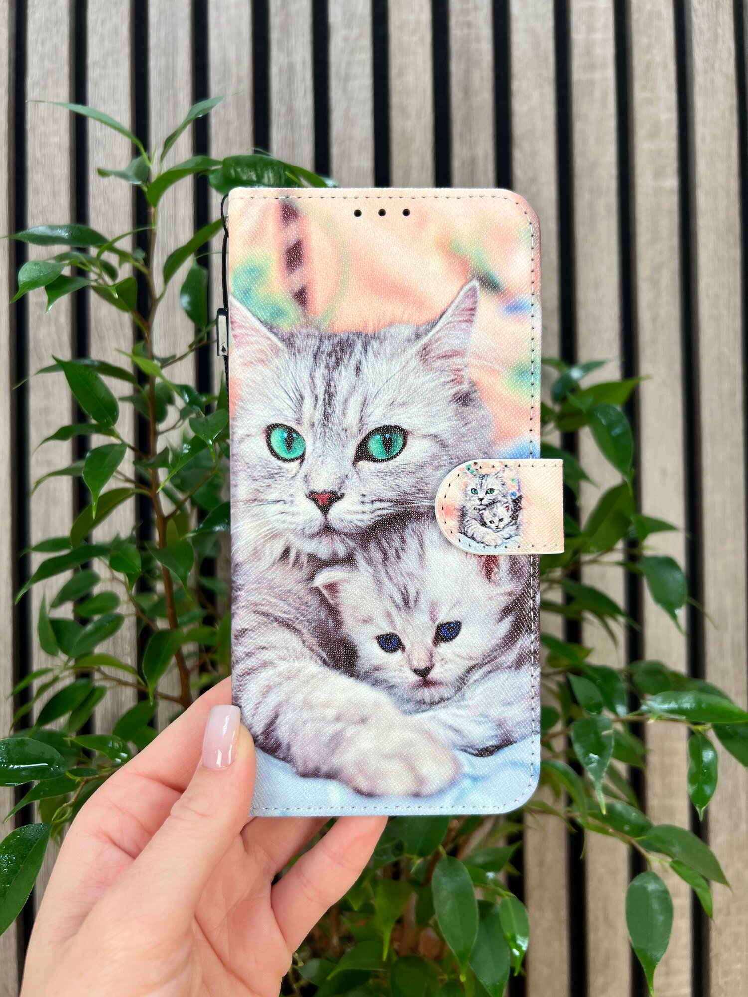 Чехол книжка wallet case на Realme Note 60 и Note 60X / Реалми Нот 60 и Нот 60Х с рисунком (Кошка с котёнком) — фото 1