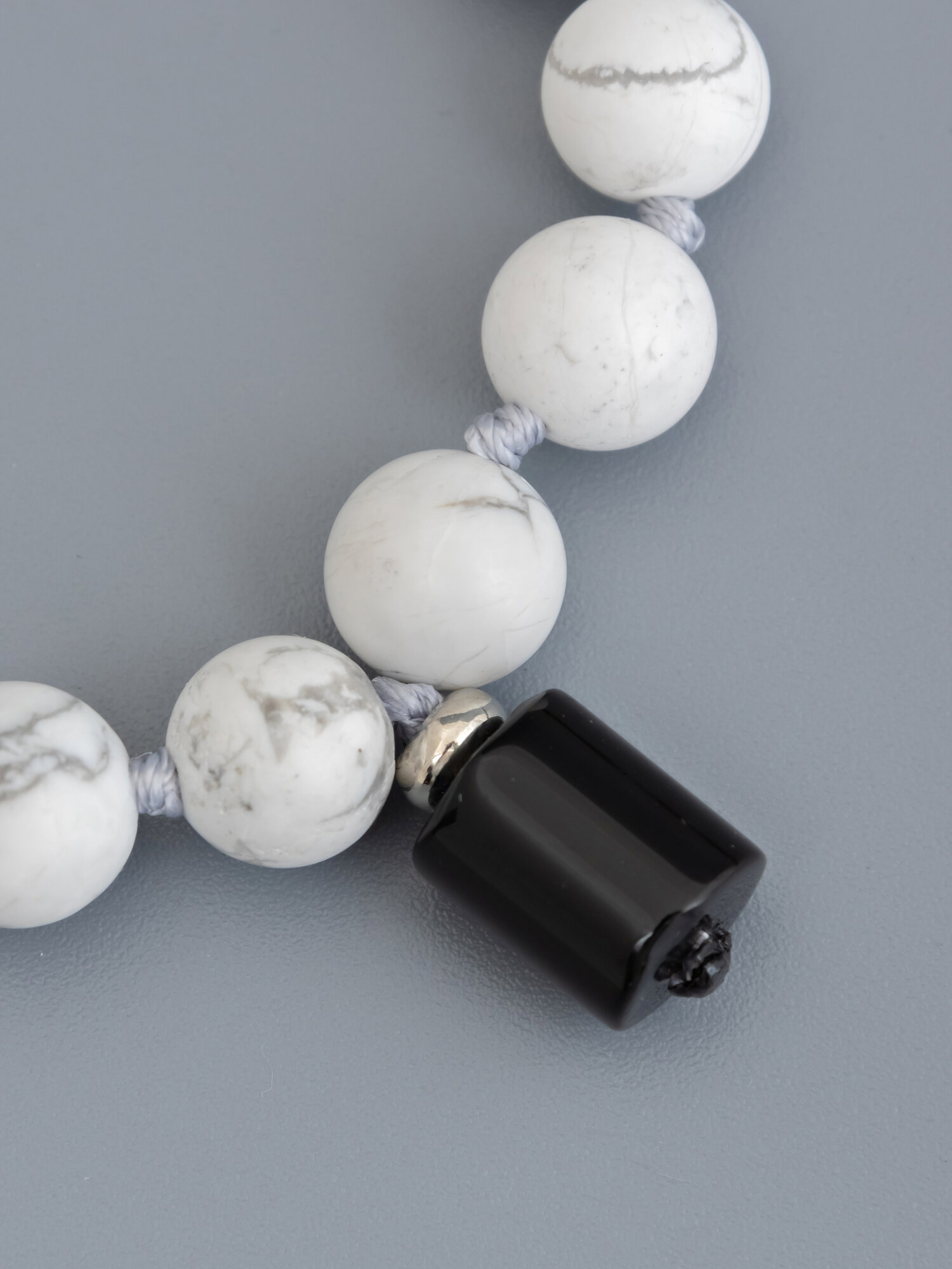Чётки ЖемАрт, агат, яшма, длина 22 см, серый, белый, черный — фото 1