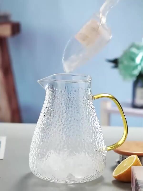 Кувшин для воды стеклянный, Formula Tepla, с металлической крышкой с накладкой из бамбука 1500 мл. — фото 1
