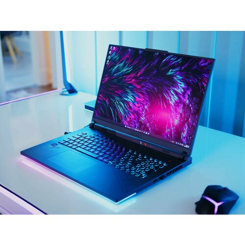 Asus ROG Strix G18 RTX 5070TI 12GB / Ultra 9 275HX / 18 2560x1600 / IPS 240Hz / Игровой ноутбук