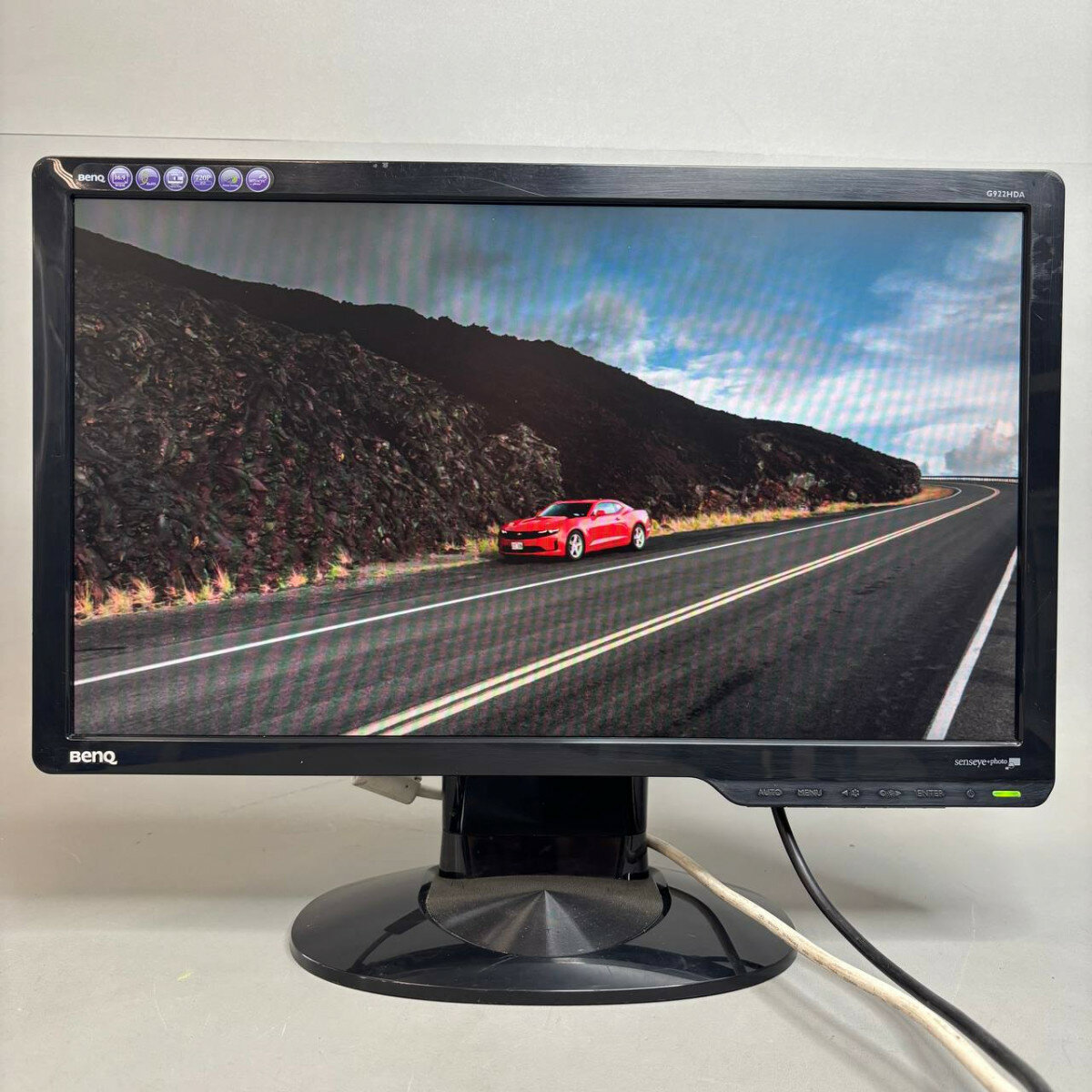 19" Монитор BenQ G922HDA, 1366x768, 76 Гц, TN чёрный