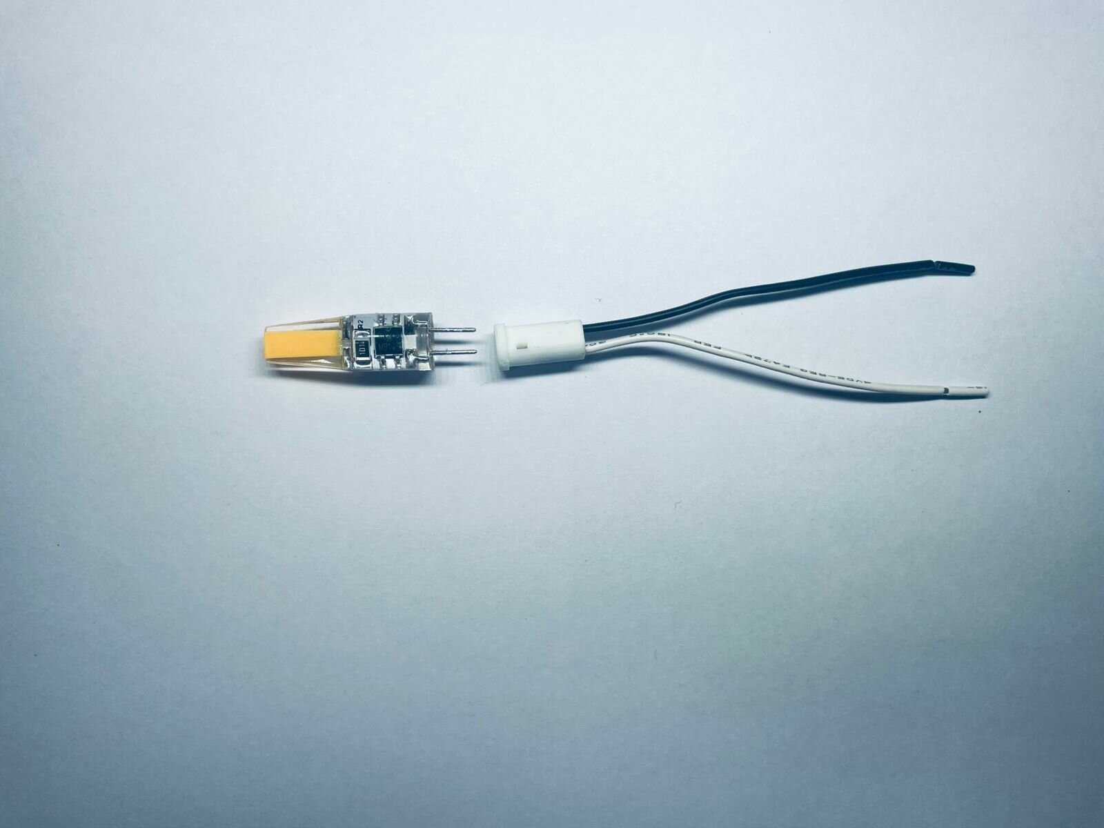 Патрон Ecola AB04LWEAY, G4, керамика, круглый, торцевой, с проводами