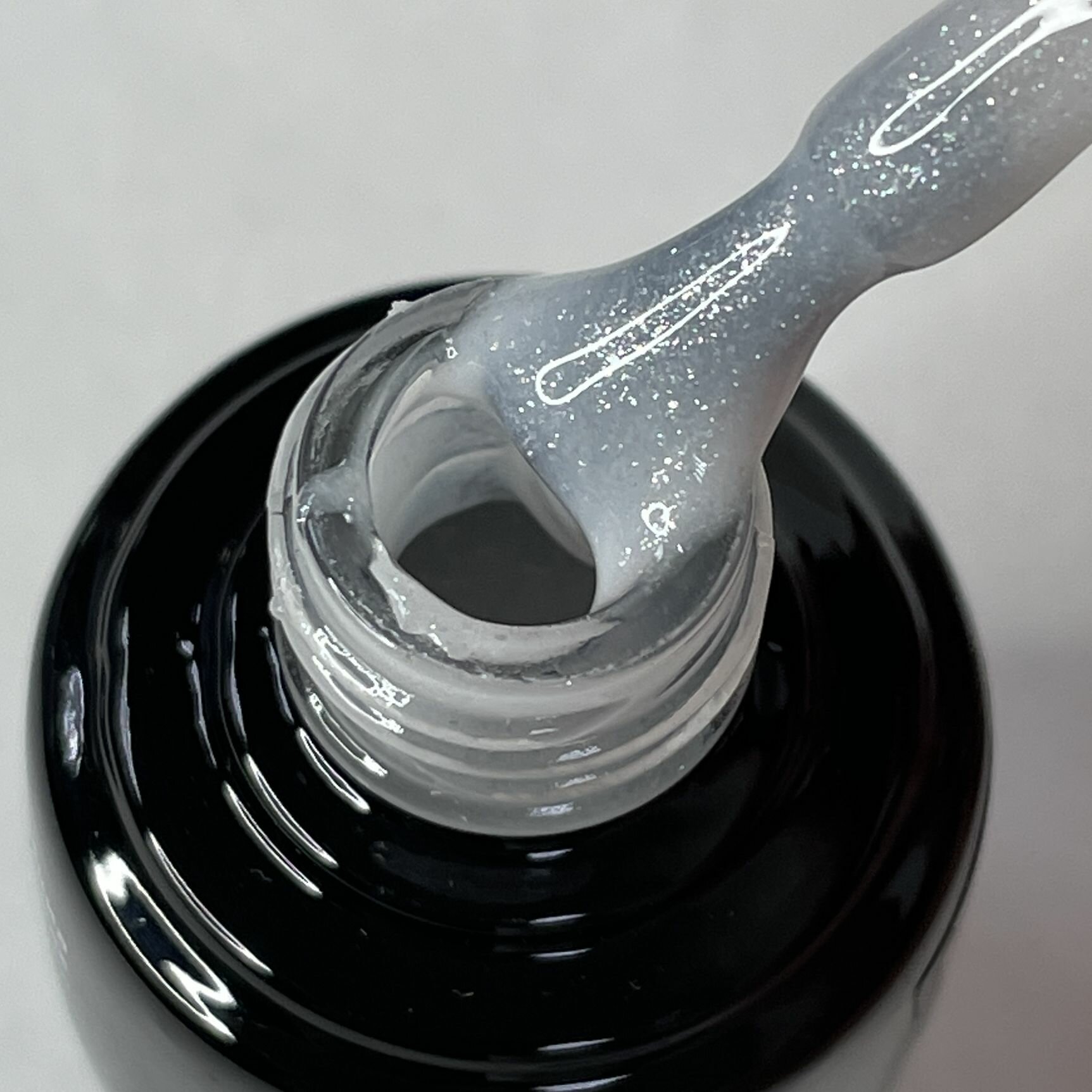Y.ME Молочная база French Rubber Base 01S (с серебряным шиммером), 14 мл, для гель-лака, каучуковая цветная база для ногтей, базовое покрытие для маникюра и педикюра