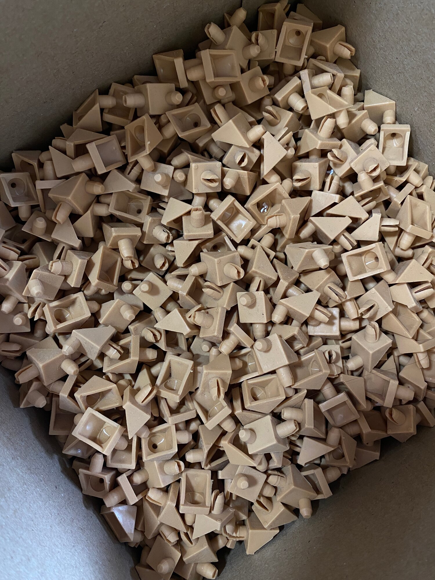 Изображение Мебельные полкодержатели для шкафов пакс икеа / 12 шт. / Бежевый цвет / Металл / Саморезы в комплекте / Пр-во Китай