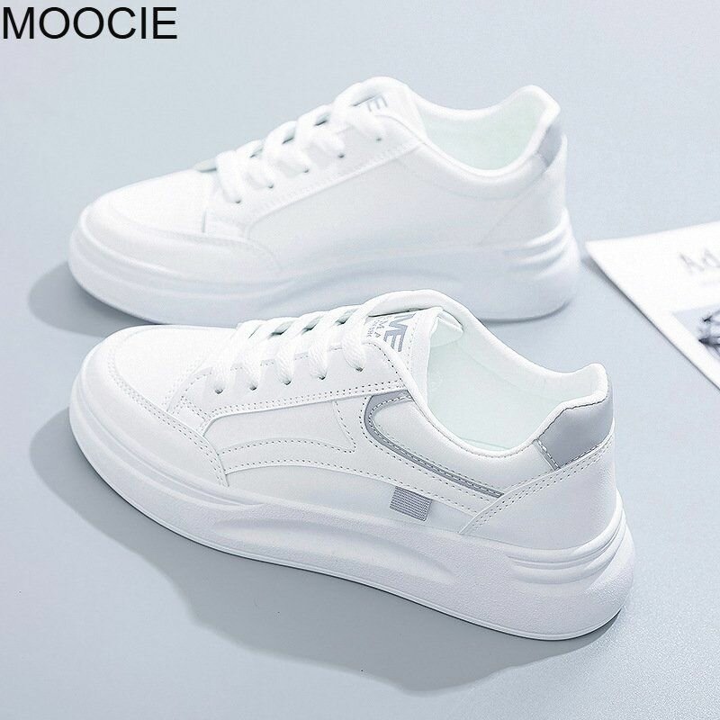 Кроссовки MOOCIE