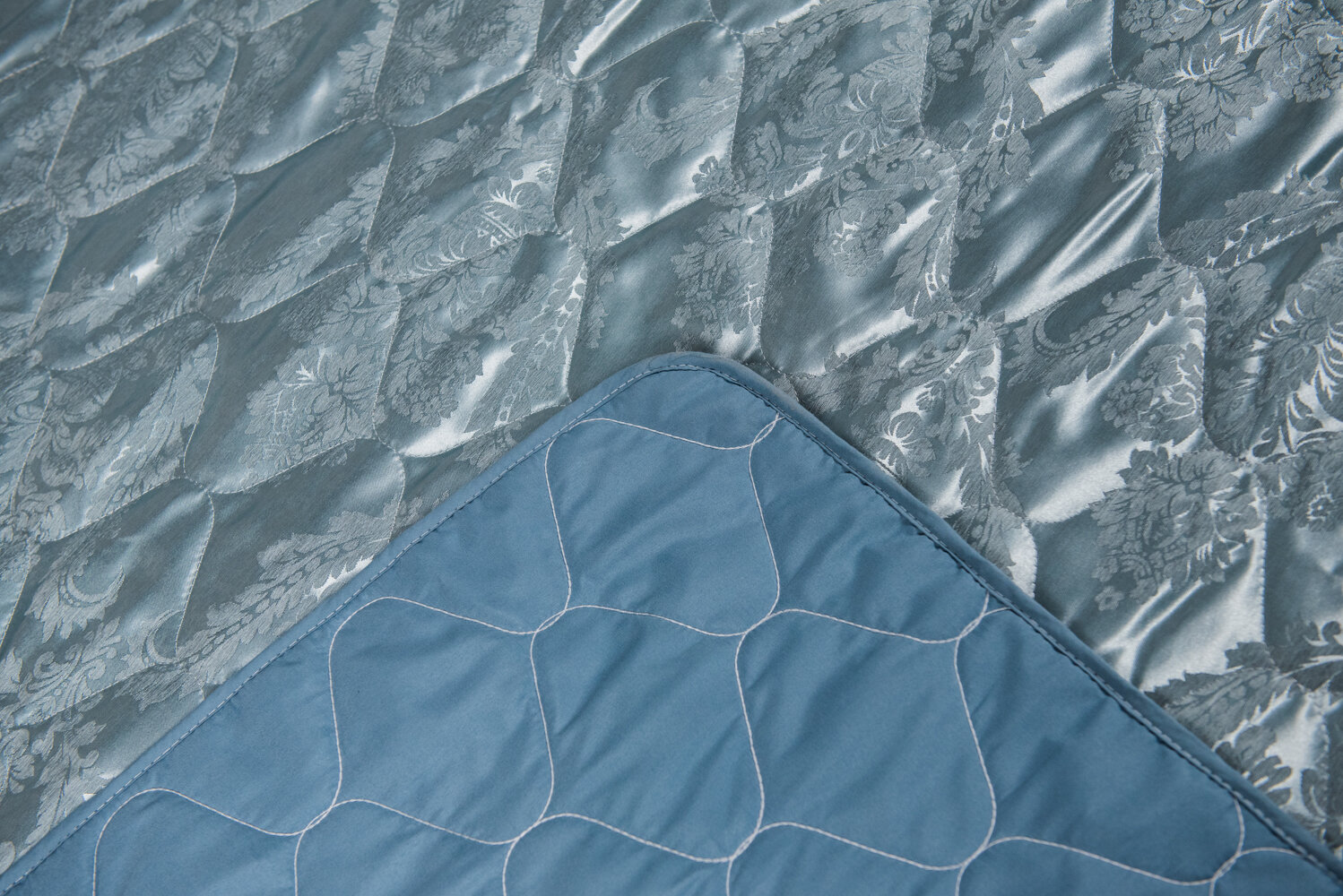 Покрывало БельВита, жаккард, двустороннее, стеганое, 220x240 см, синтепон, бирюзовый — фото 1