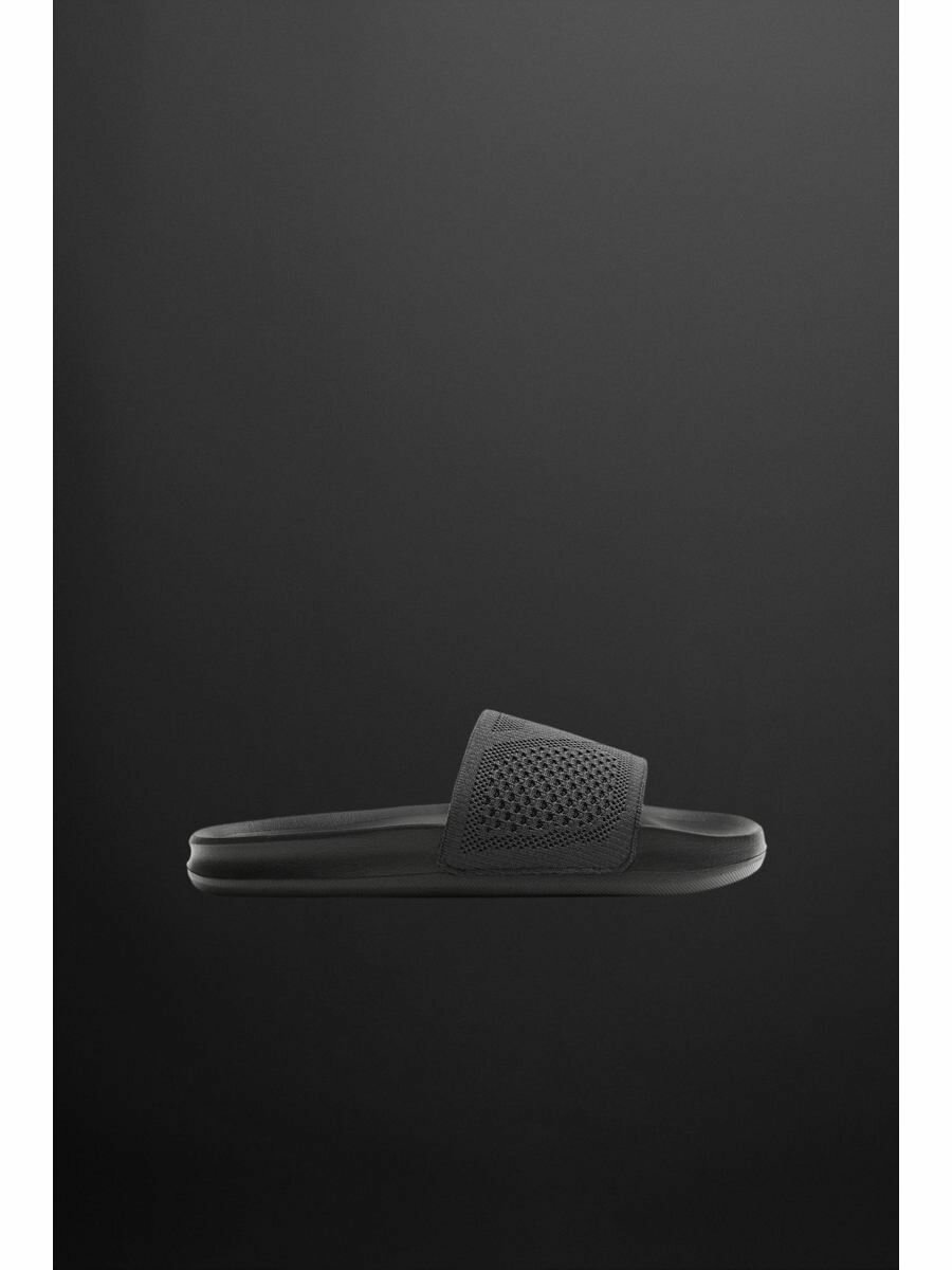 Шлёпанцы Zara Базовая коллекция, размер EU40, черный