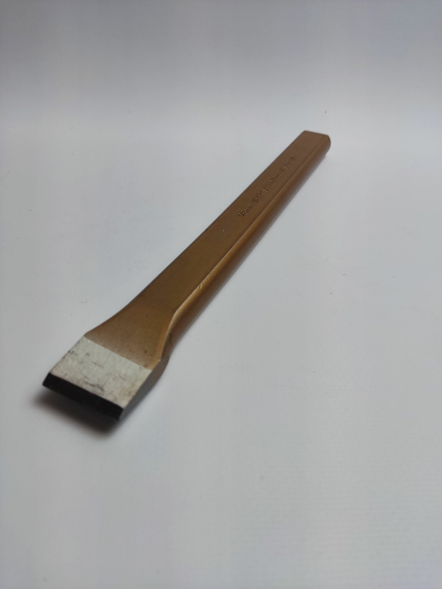 Зубило CrMo 28х250мм APH-3825028