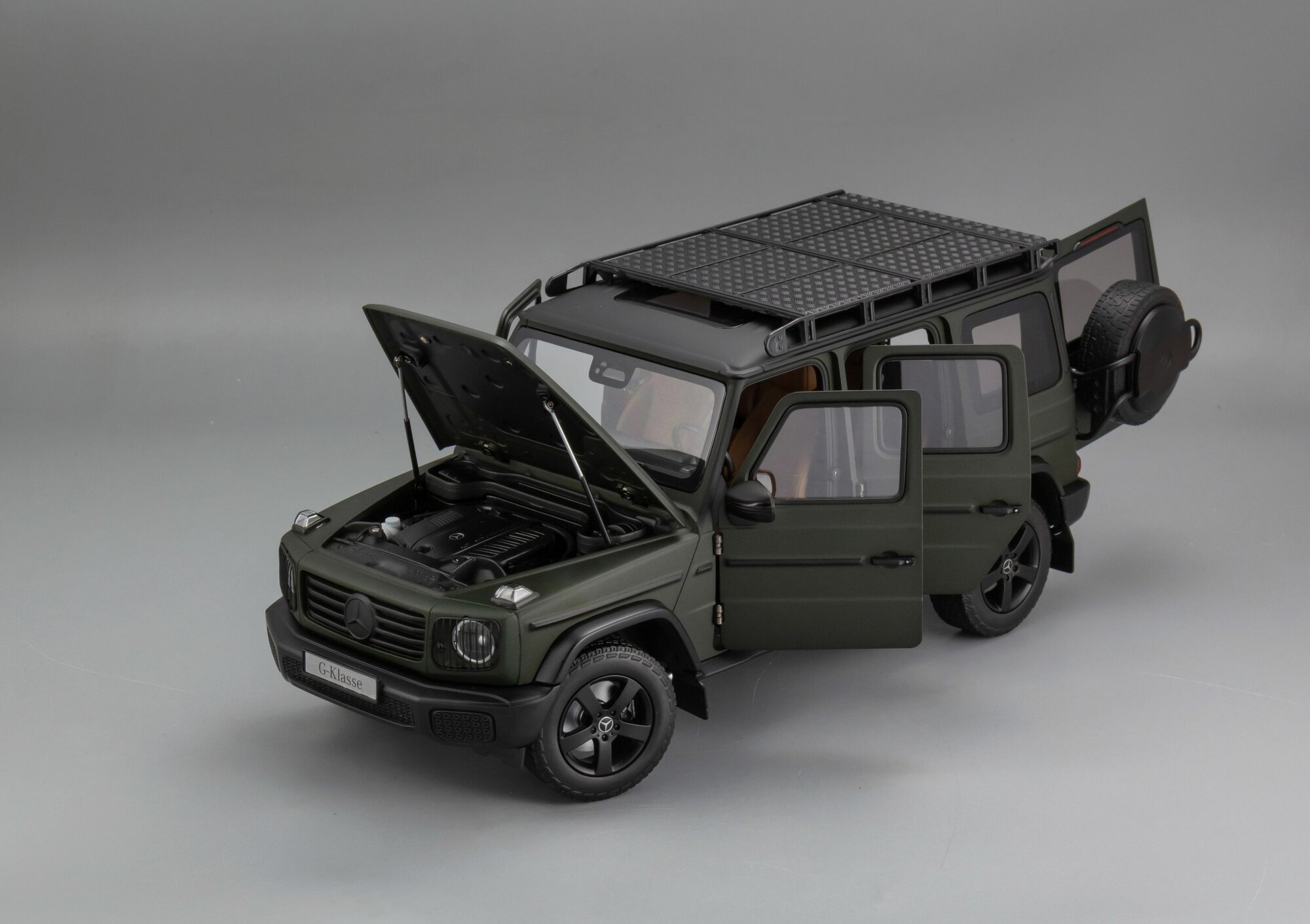 Масштабная модель Mercedes-Benz G-Class Professional Line (W465) — фото 1