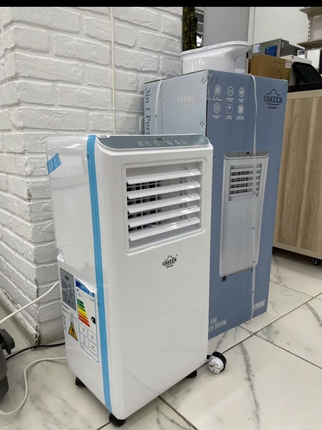 Мобильный кондиционер Uakeen "Smart Model ZL-1207", 1200Вт, 10-25м², электронное управление