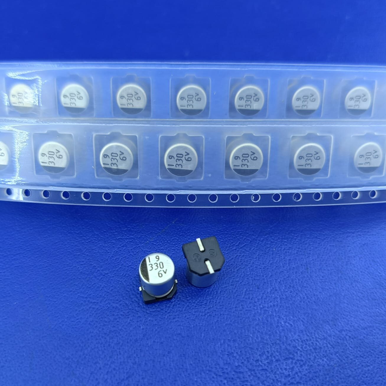 20 штук SMD конденсатор 330 мкФ 6,3V d6,3h8