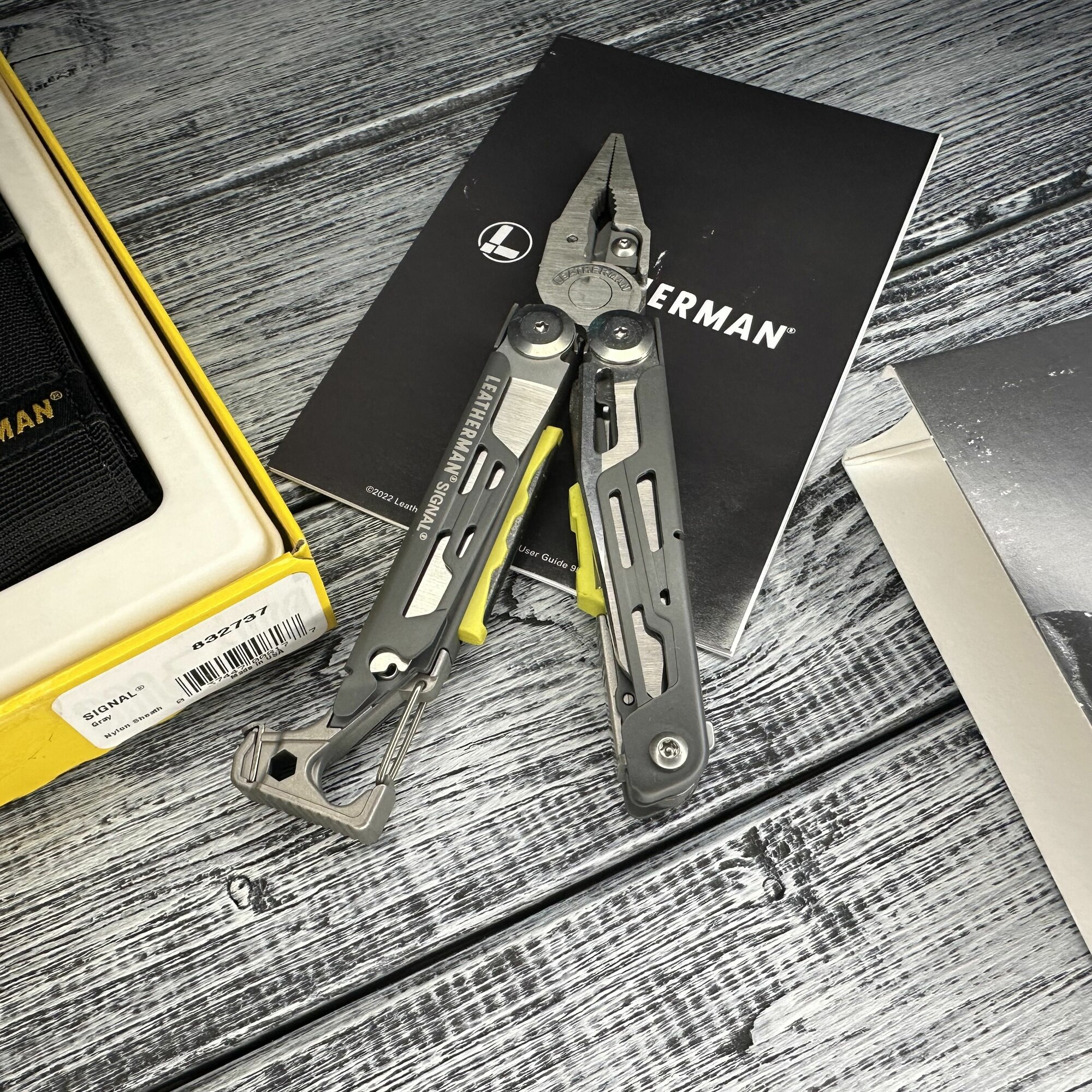 Мультиинструмент (мультитул) Leatherman Signal _ Gray