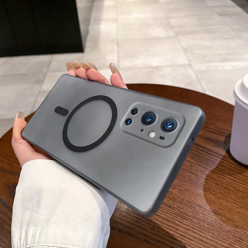 Черный чехол для OnePlus 9 Pro с MagSafe