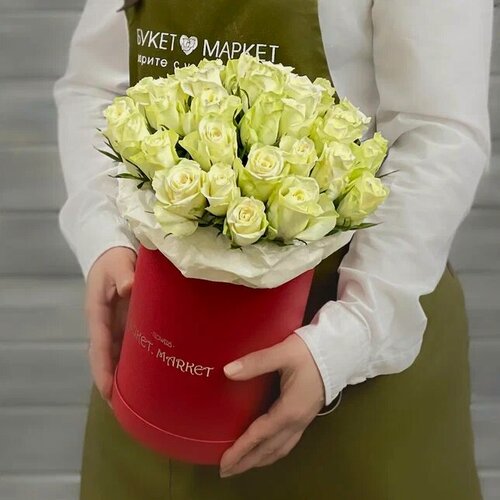 Изображение товара Букет из Кенийских Роз Букет Маркет, в шляпной коробке, 29 шт, белый