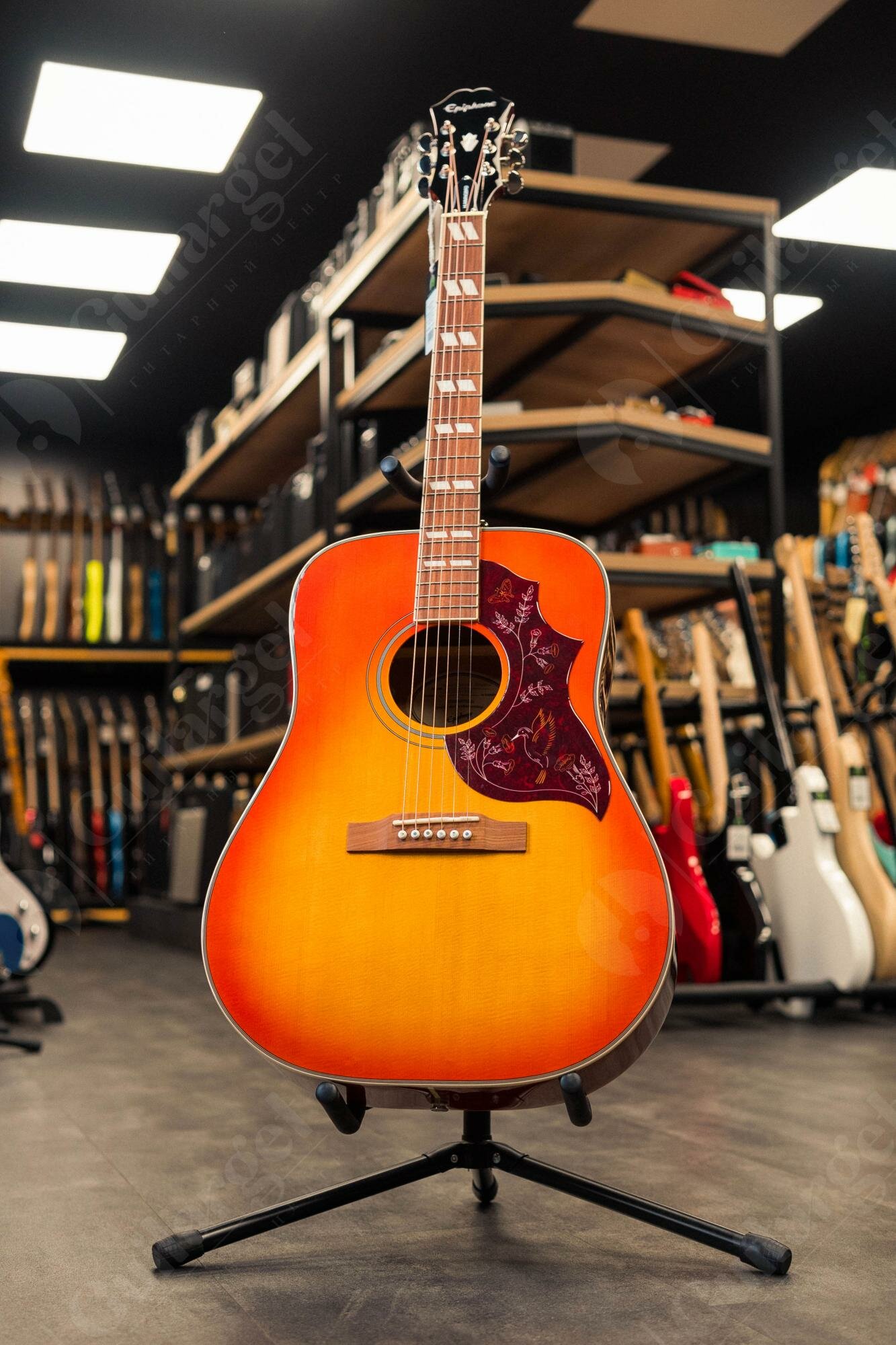 Электроакустическая гитара Epiphone Hummingbird Studio Faded Cherry