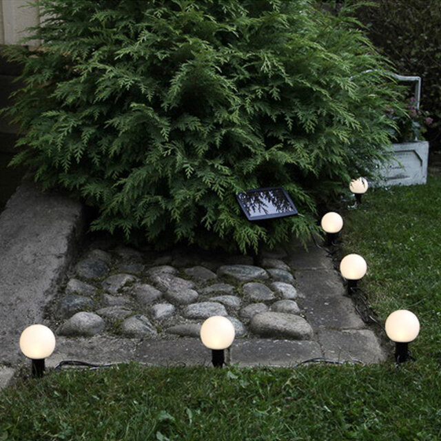 Садовый светильник - гирлянда на солнечной батарее Solar Globus 6 теплых белых ламп 5 м IP44 Star Trading 477-57-1