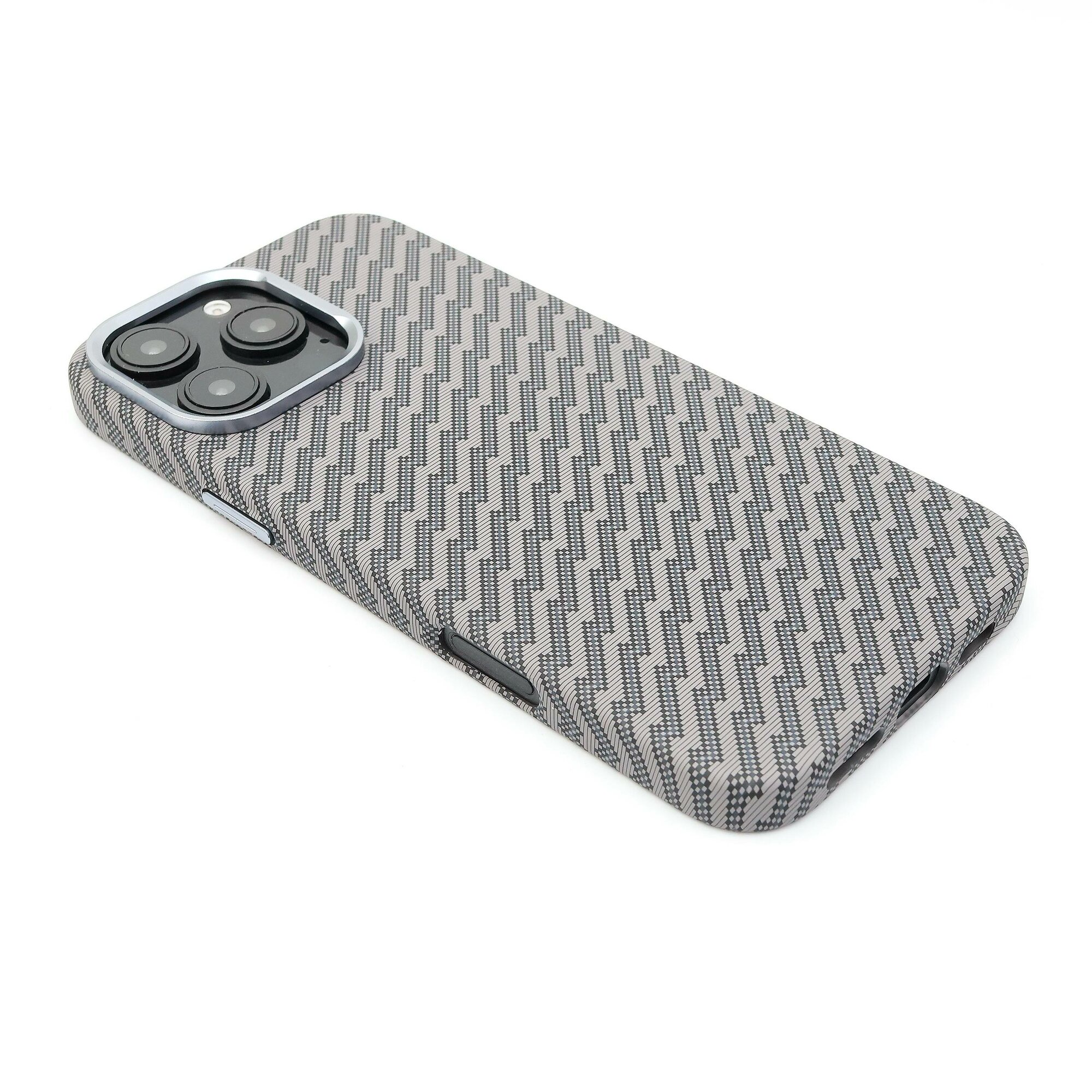 Чехол Carbon case, для iPhone 16 Pro Max , ударопрочный, MagSafe — фото 1