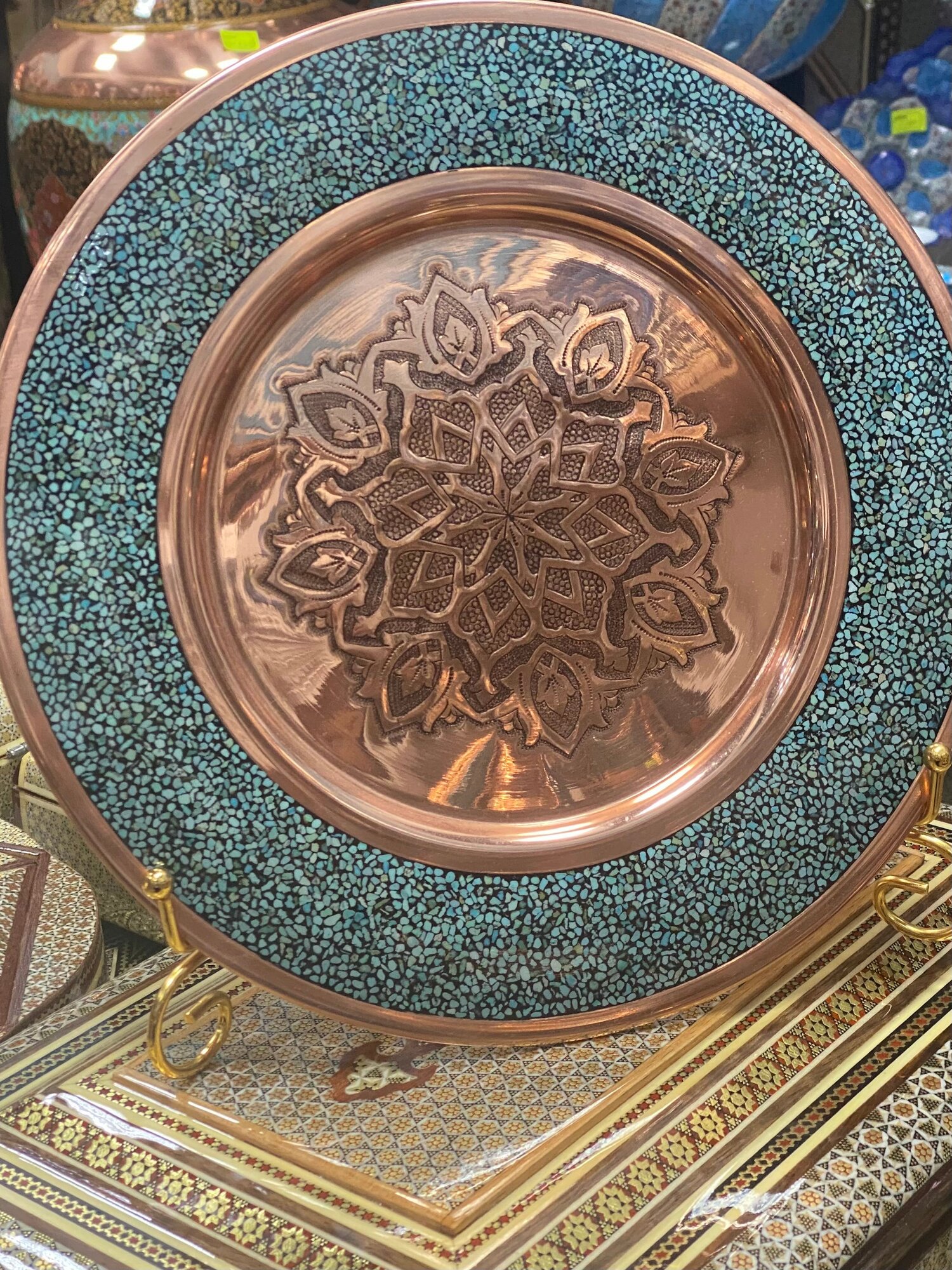 Тарелка "Фирузе", ручная работа, инкрустированная бирюзой, медь, диаметр 27 см — фото 1