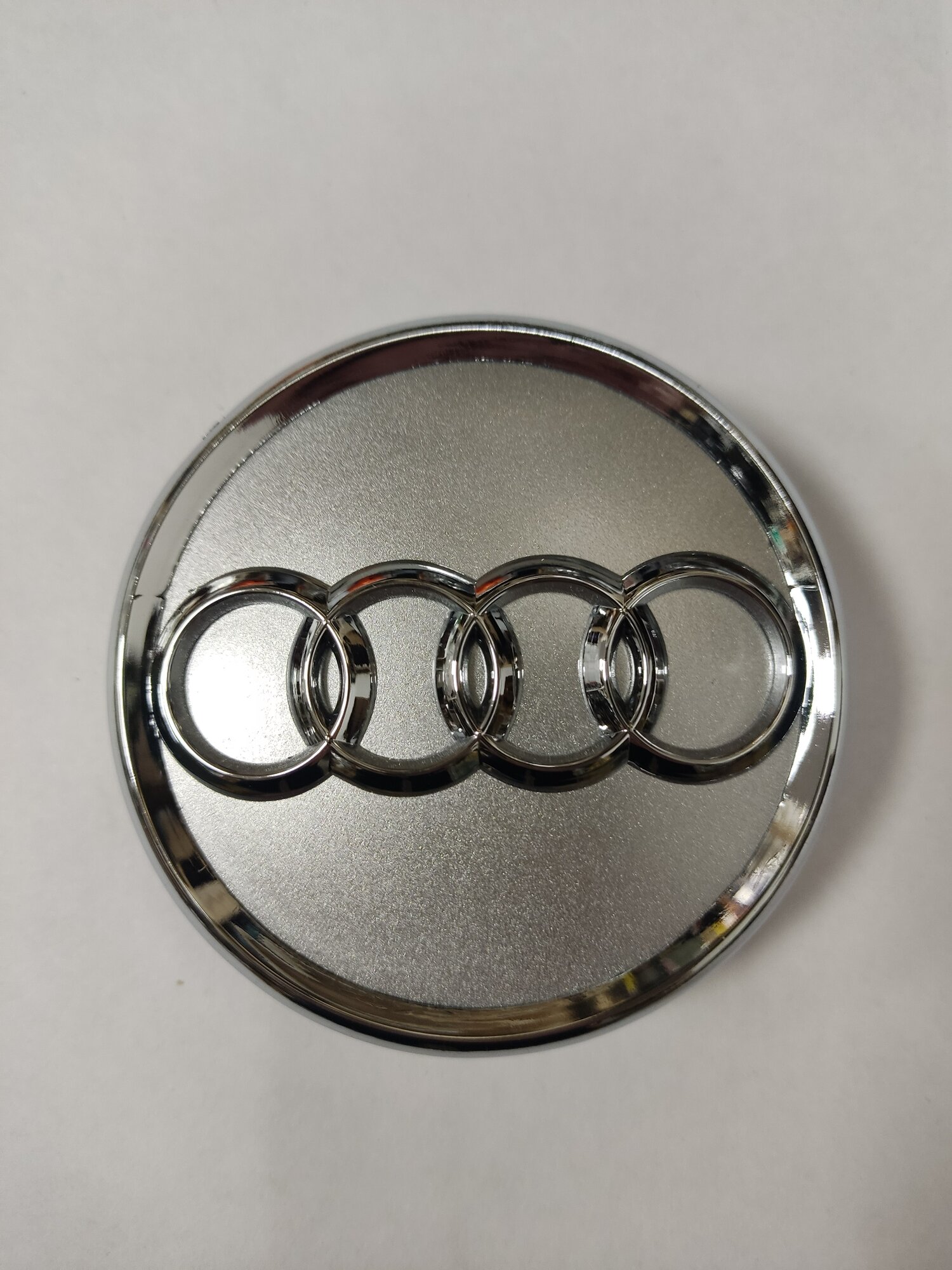 Колпачки-заглушки Audi 74мм, литые диски, хромированные, крепление на защелки
