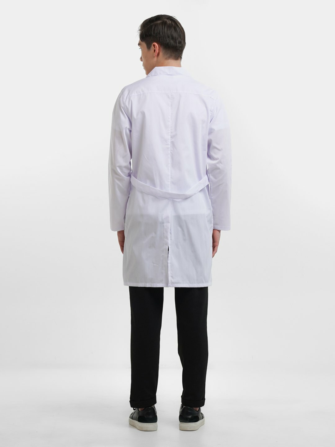 Халат медицинский мужской на пуговицах с отложным воротником — фото 1