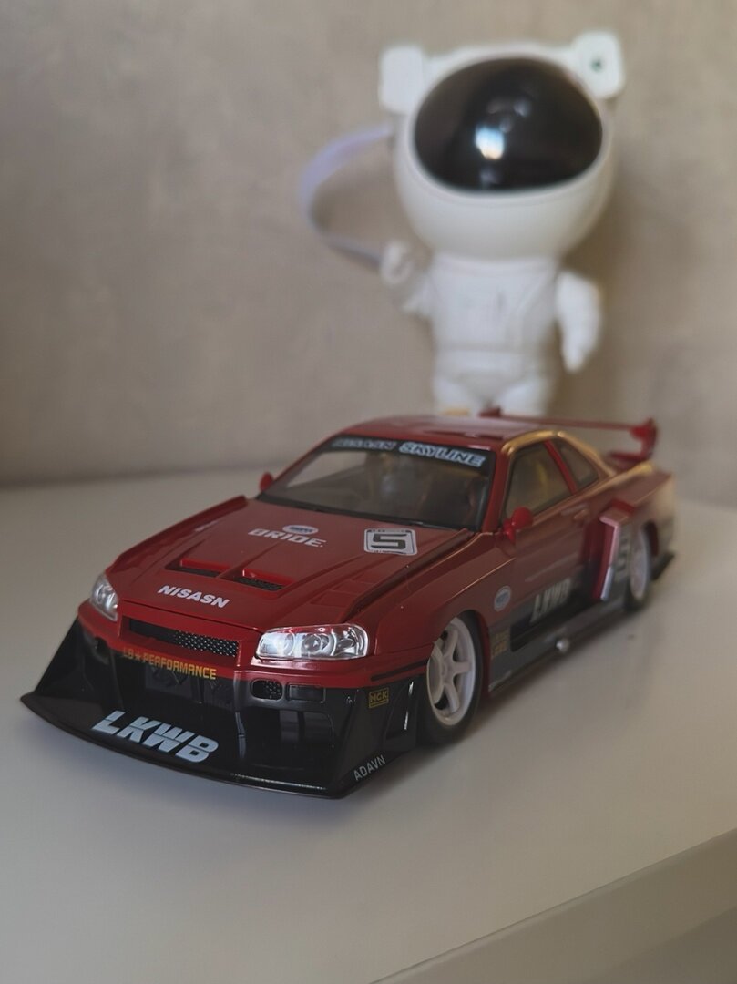 Модель Nissan Skyline R34, инерционная, металл, звуковые и световые эффекты