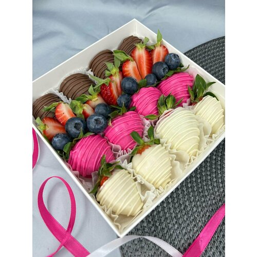 Клубника и банан в шоколаде ПРЕМИУМ