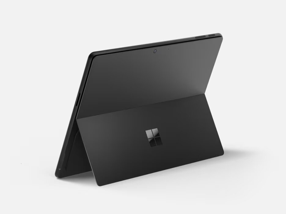 13” Ноутбук Microsoft Surface Pro 11 (Snapdragon X Elite, 32GB LPDDR5x, 1TB, OLED 2880x1920 120hz, Black) — фото 1