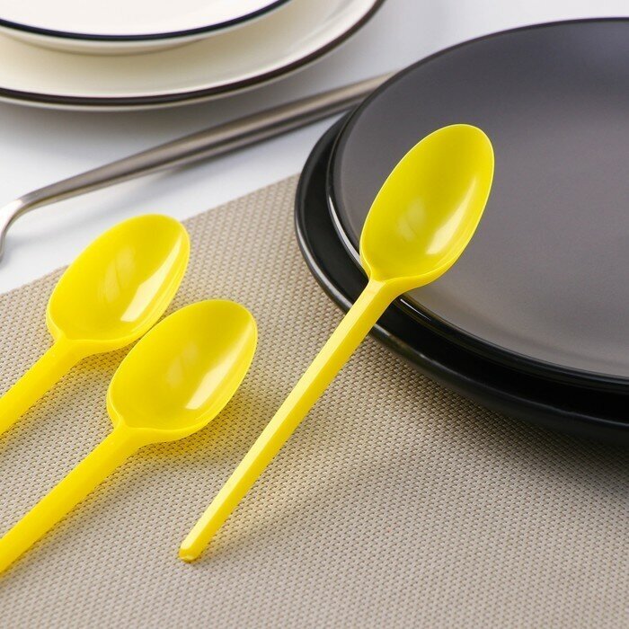 фото Набор одноразовых столовых ложек, 16,5 см, 12 шт, цвет жёлтый