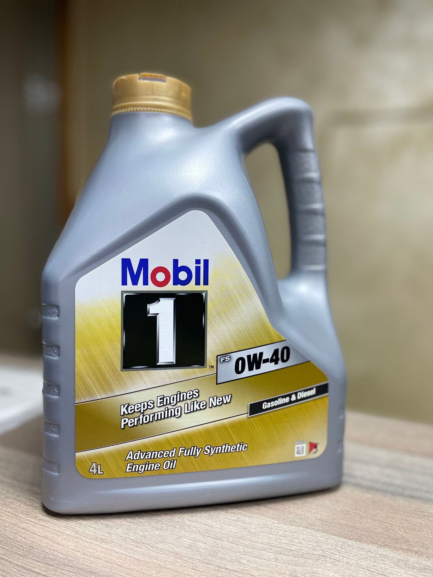 Синтетическое моторное масло MOBIL 1 0W-40, 4 л, 1 шт. 150031
