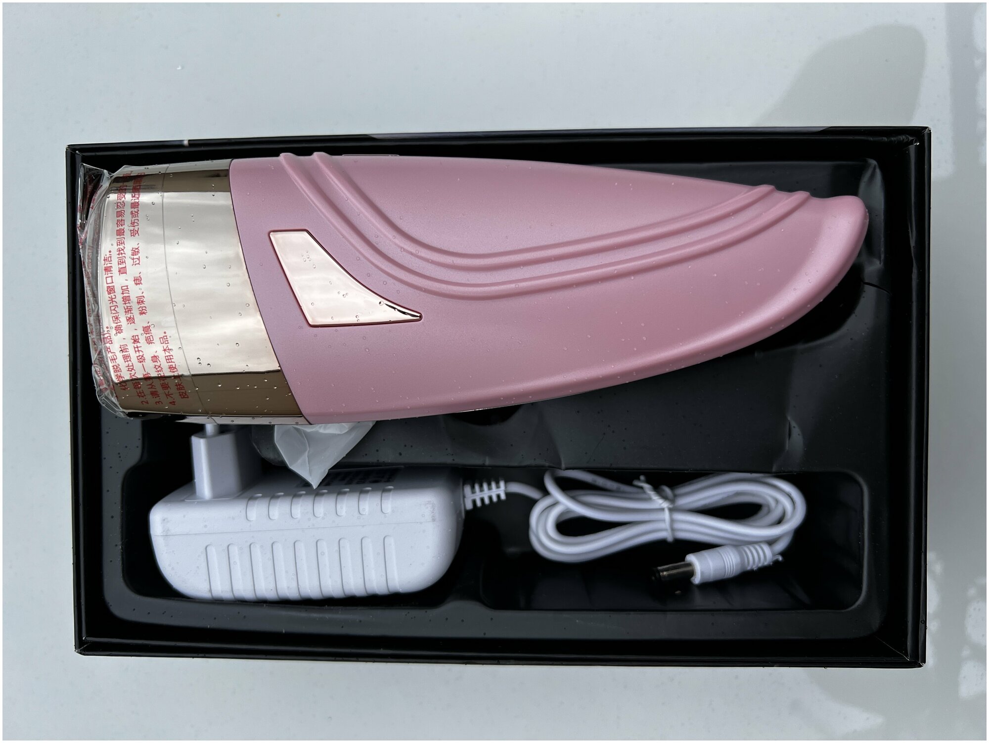 Лазерный эпилятор с охлаждением / фотоэпилятор для удаления волос по технологии IPL - розовый. - фотография № 4