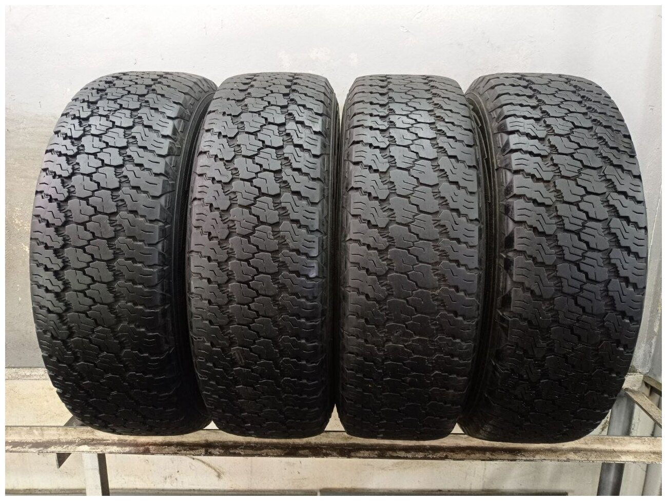 Goodyear Wrangler AT 245/75 R17 БУ Шины Летние