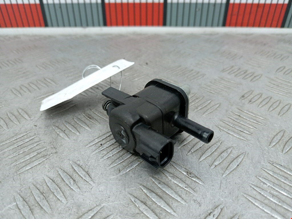 Клапан вентиляции топливного бака Toyota Yaris 1 90910TC001 арт. 2220268