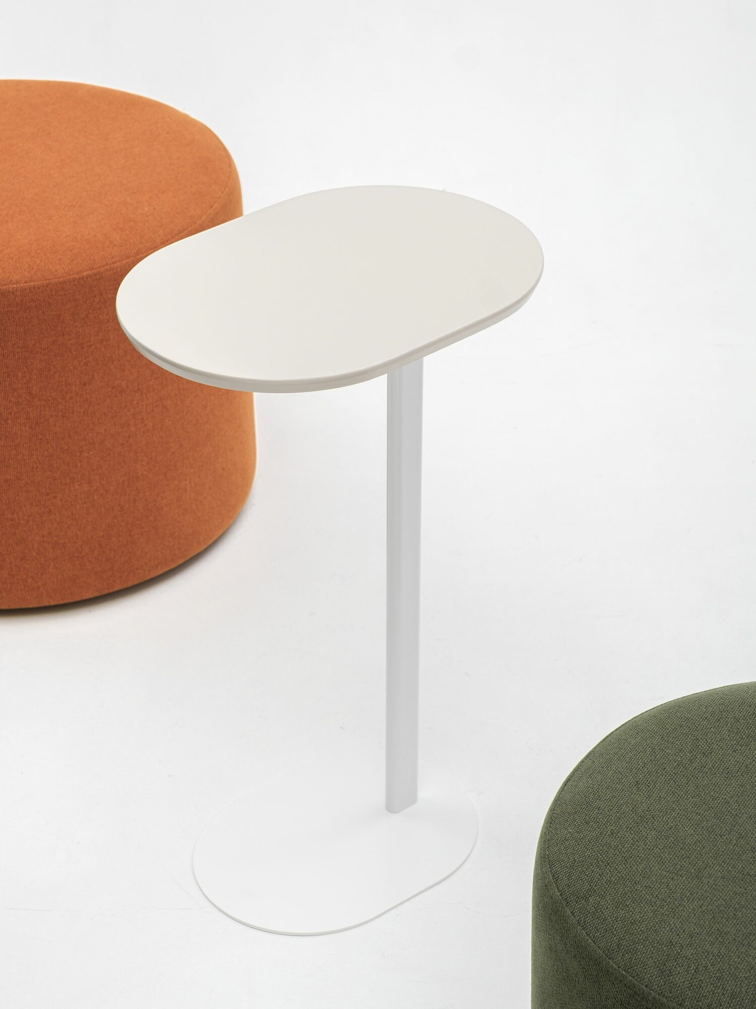 Приставной столик «Блум», серая столешница, белая ножка, 67 см