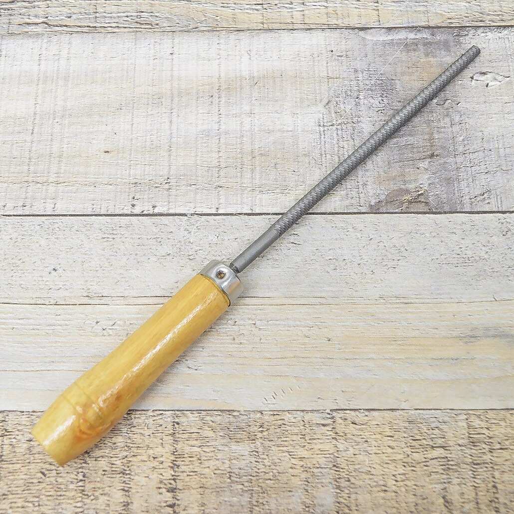 Напильник круглый 150мм класс 2 с 13-25 зубьями сталь ручка из дерева