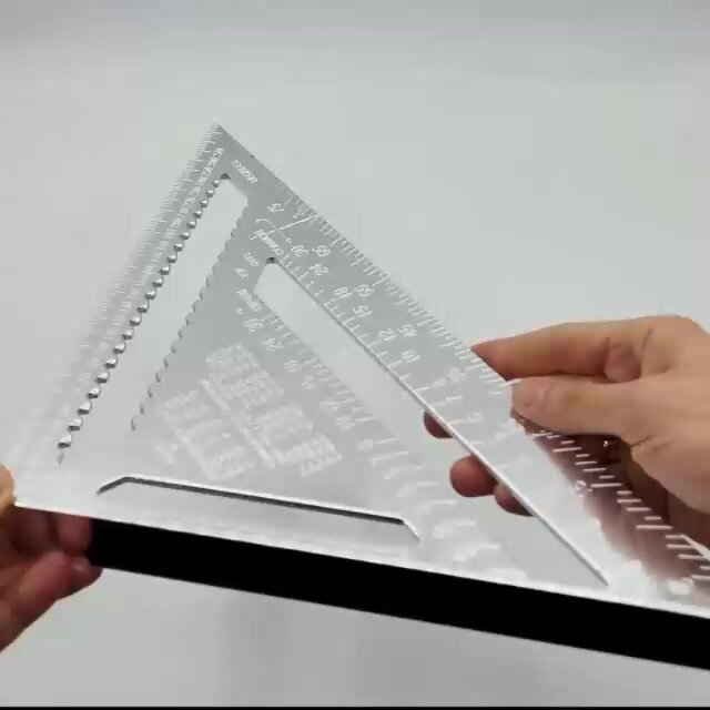 Угольник Свенсона метрический металлический, линейка из алюминия, разметочный угольник — фото 1