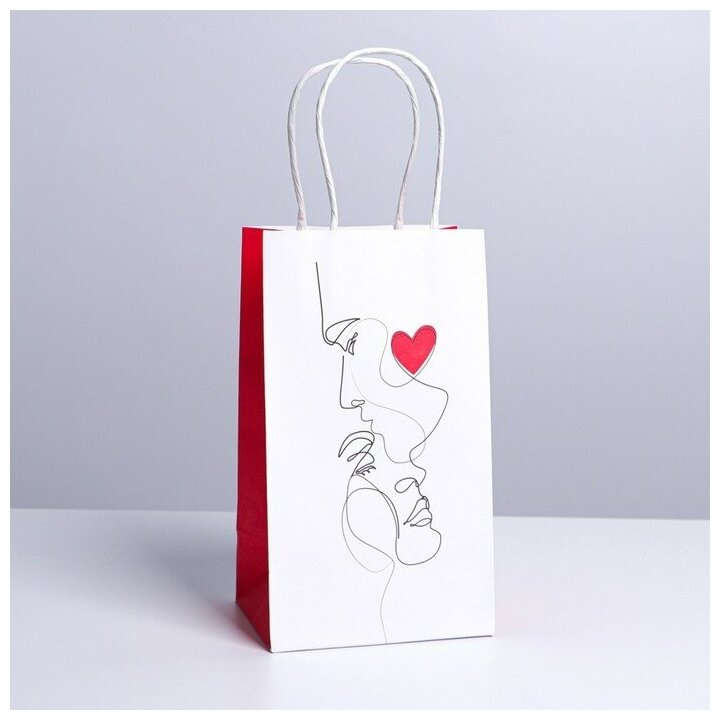 Пакет подарочный крафтовый Love 12 × 21 × 9 см
