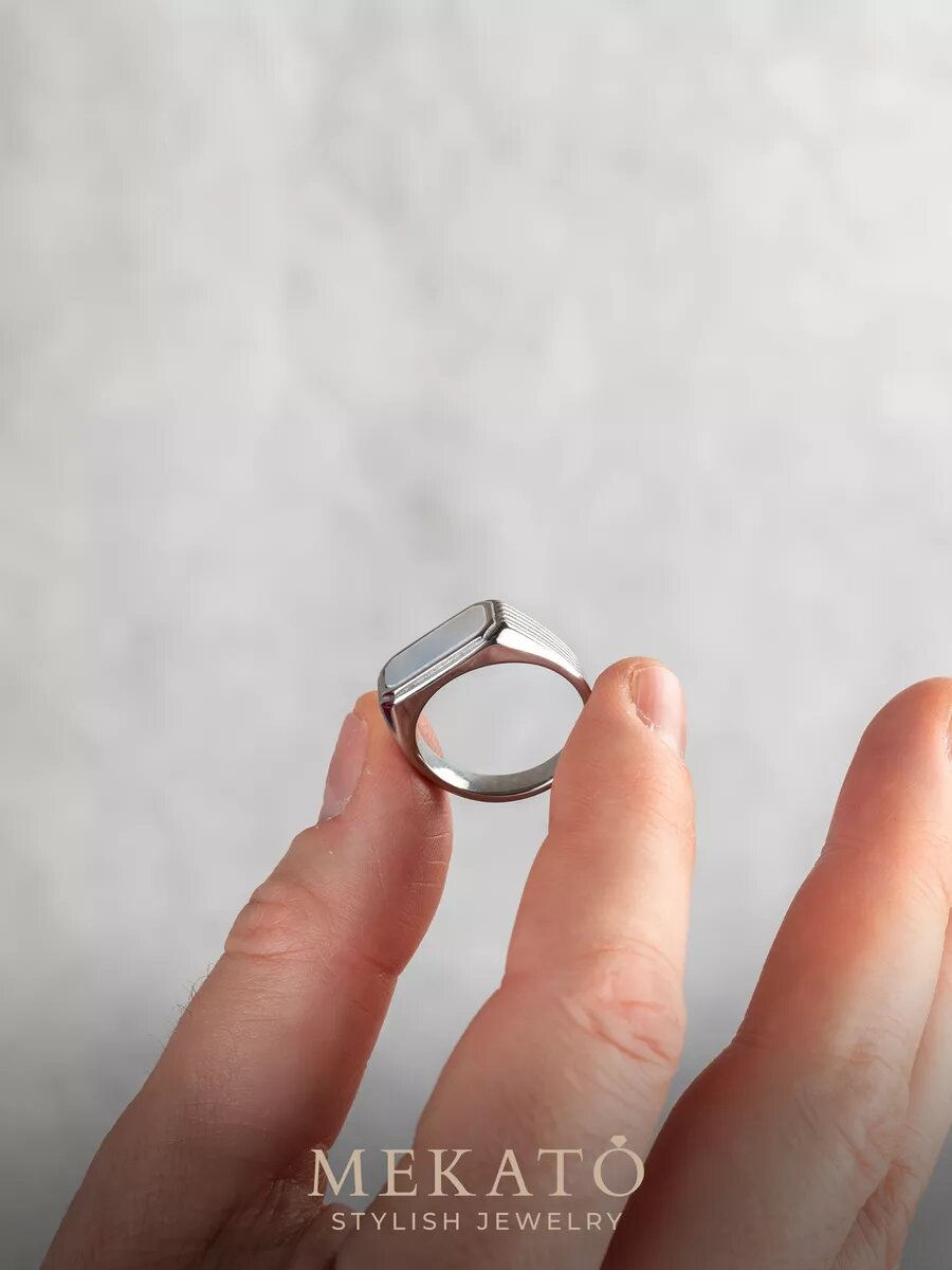 Кольцо МЕКАТО, перламутр синтетический, размер 19, белый, серебряный — фото 1