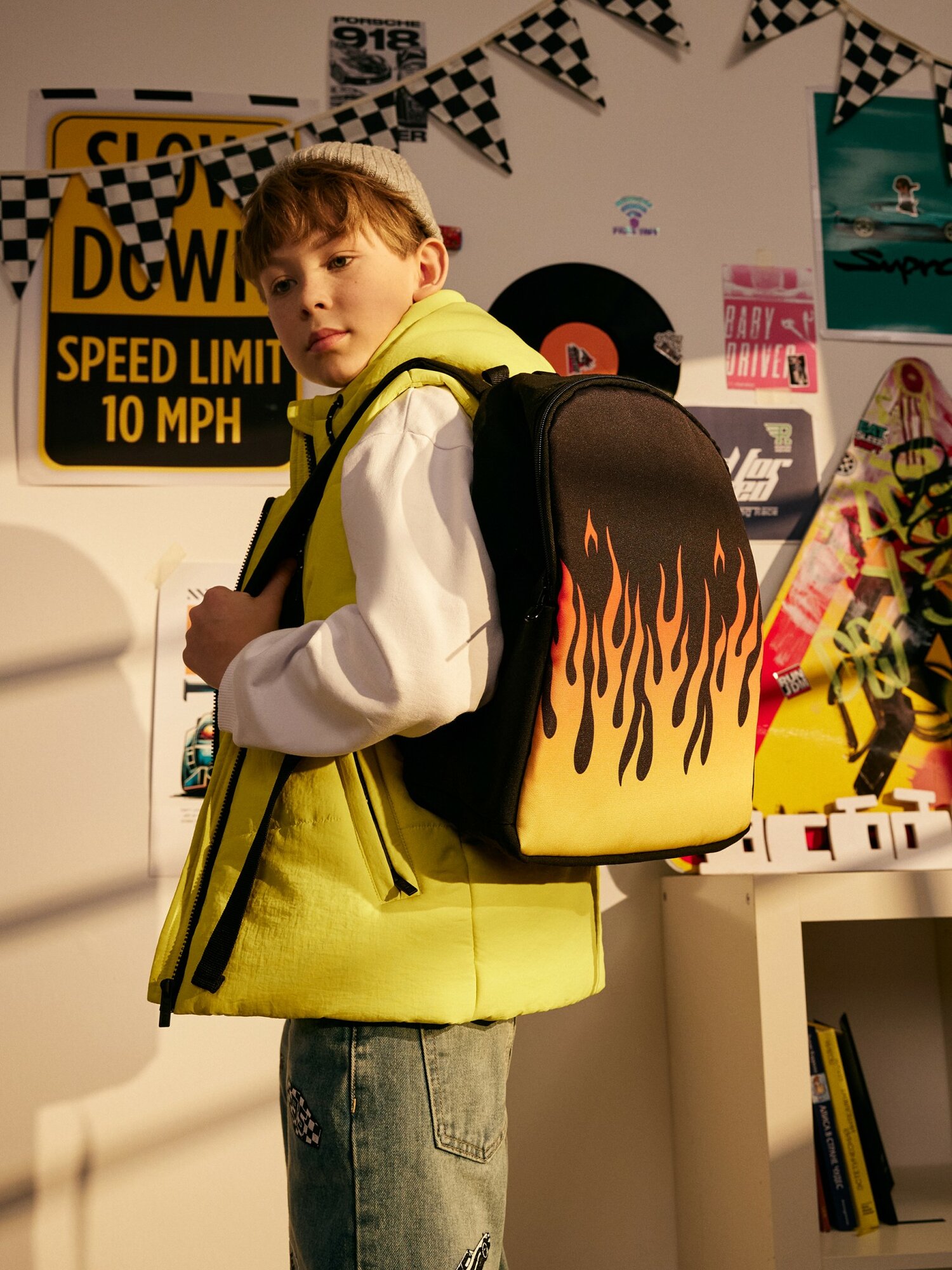 Рюкзак Acoola Zanini для мальчиков с огненным принтом текстиль 100% черный