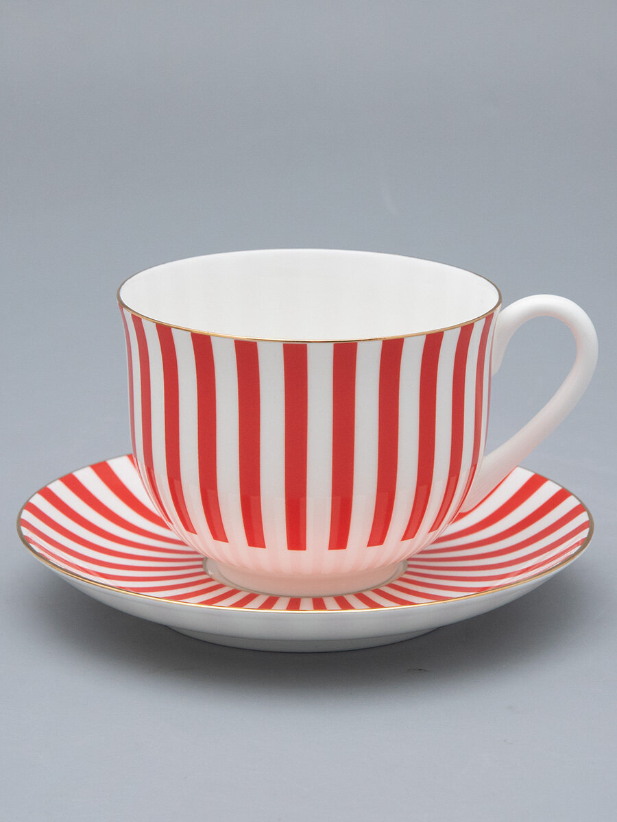 Чайная пара Да и нет, форма Ландыш, Императорский фарфоровый завод, костяной фарфор, красный, отводка золотом, 345 мл — фото 1