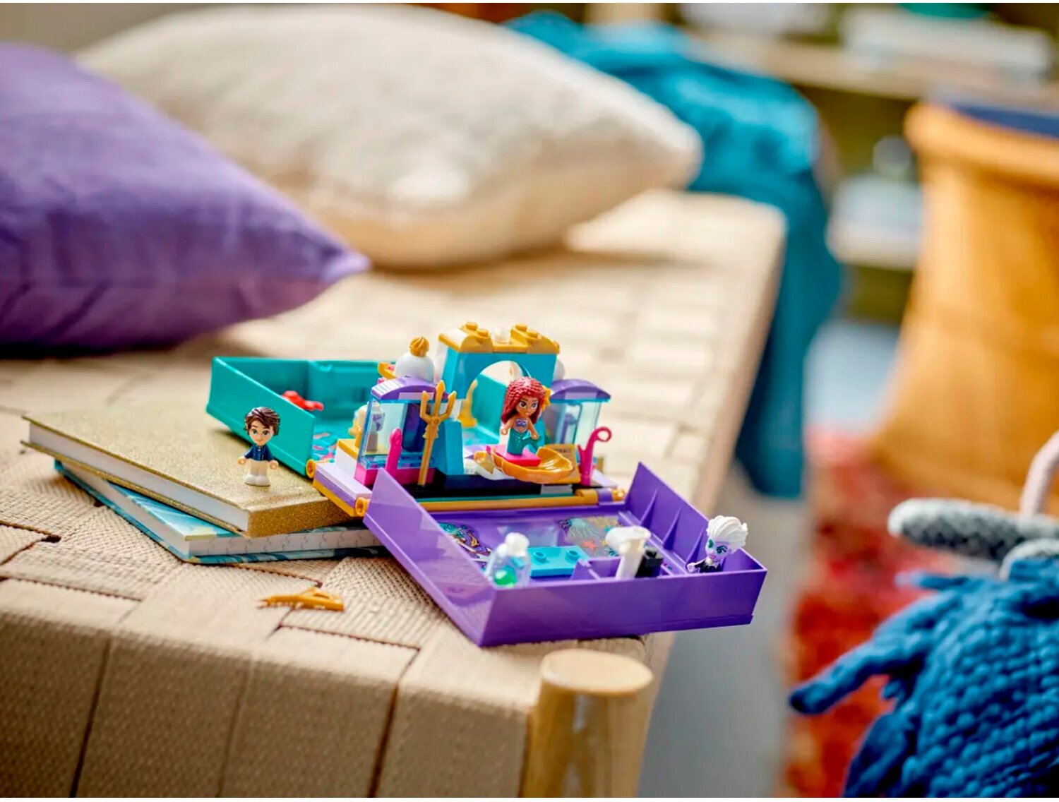Конструктор LEGO Disney 43213 The Little Mermaid Story Book, 134 дет. — фото 1