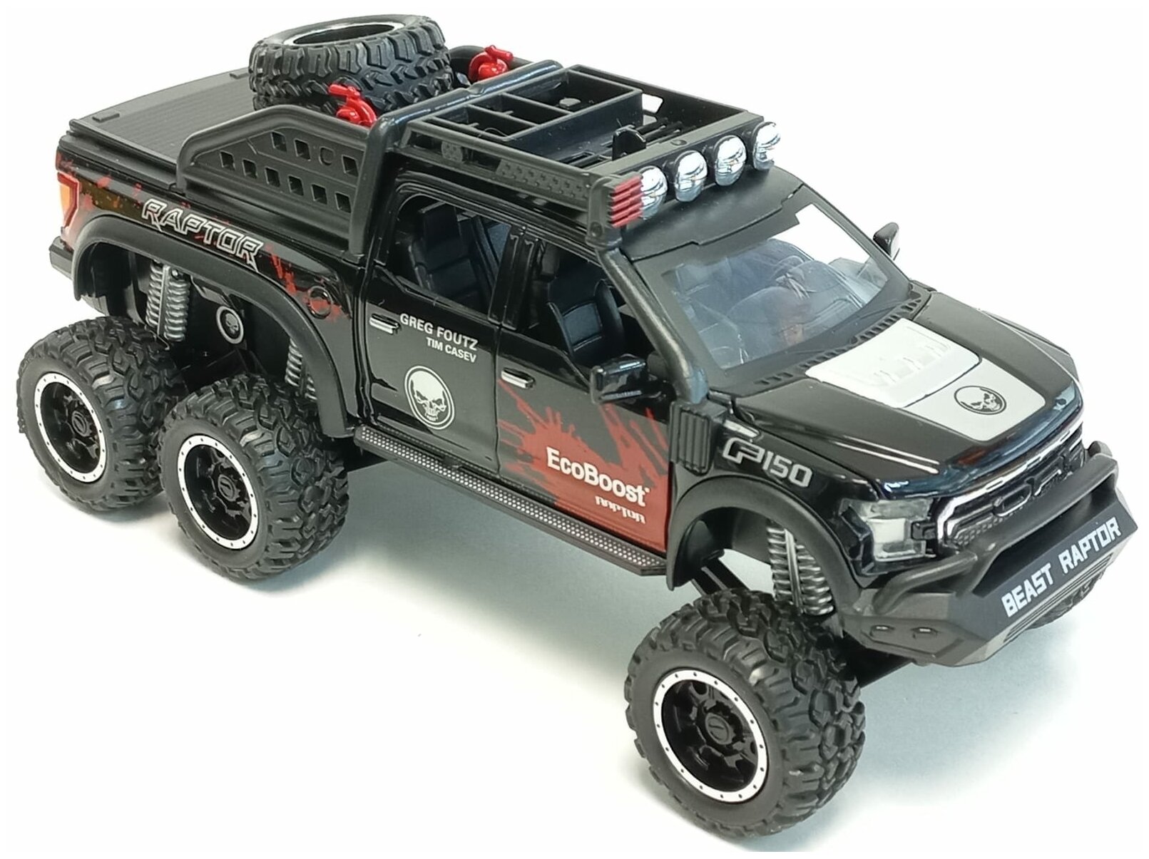    Ford F-150 Raptor  1:24    