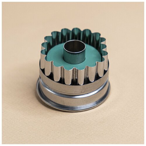 Высечка Двойное кольцо гофрированное 45 мм и гладкое 15 мм с выталкивателем