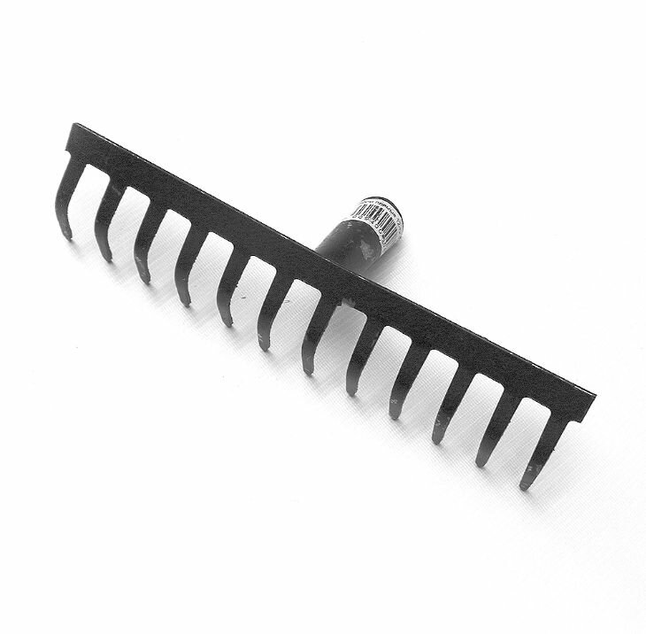 Грабли прямые 12 зубьев без черенка