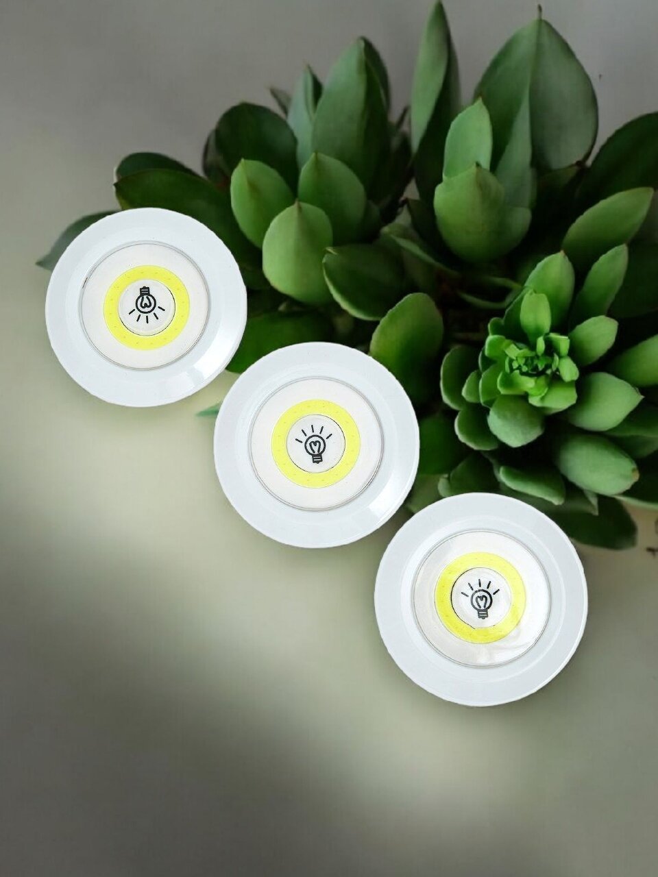 Настенно-потолочный светильник LED, 3 лампы, IP40, пульт ДУ, белый, 9 см