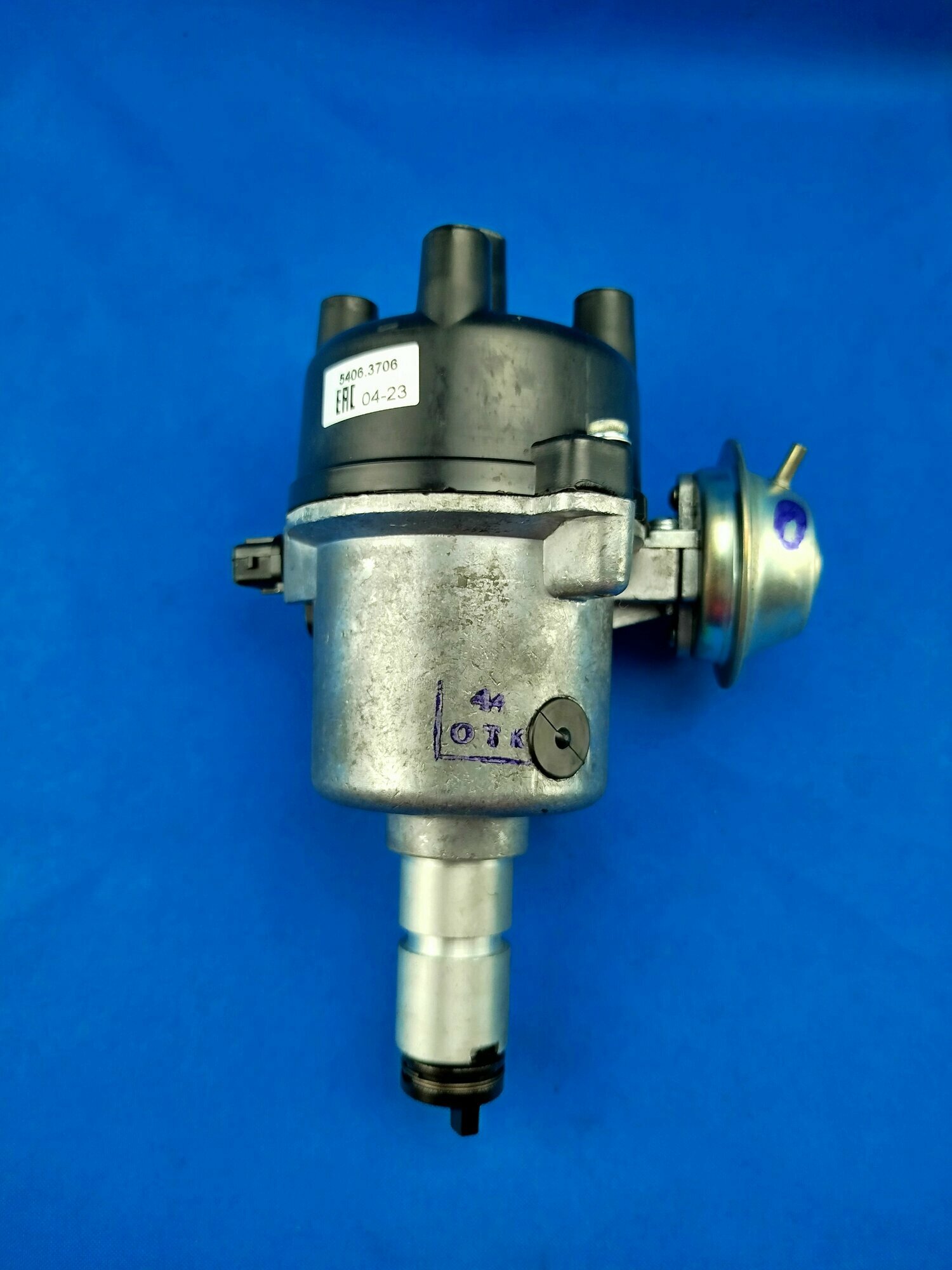 Распределитель зажигания "АТЭ-2" для а/м Москвич б/контактный с датчиком холла